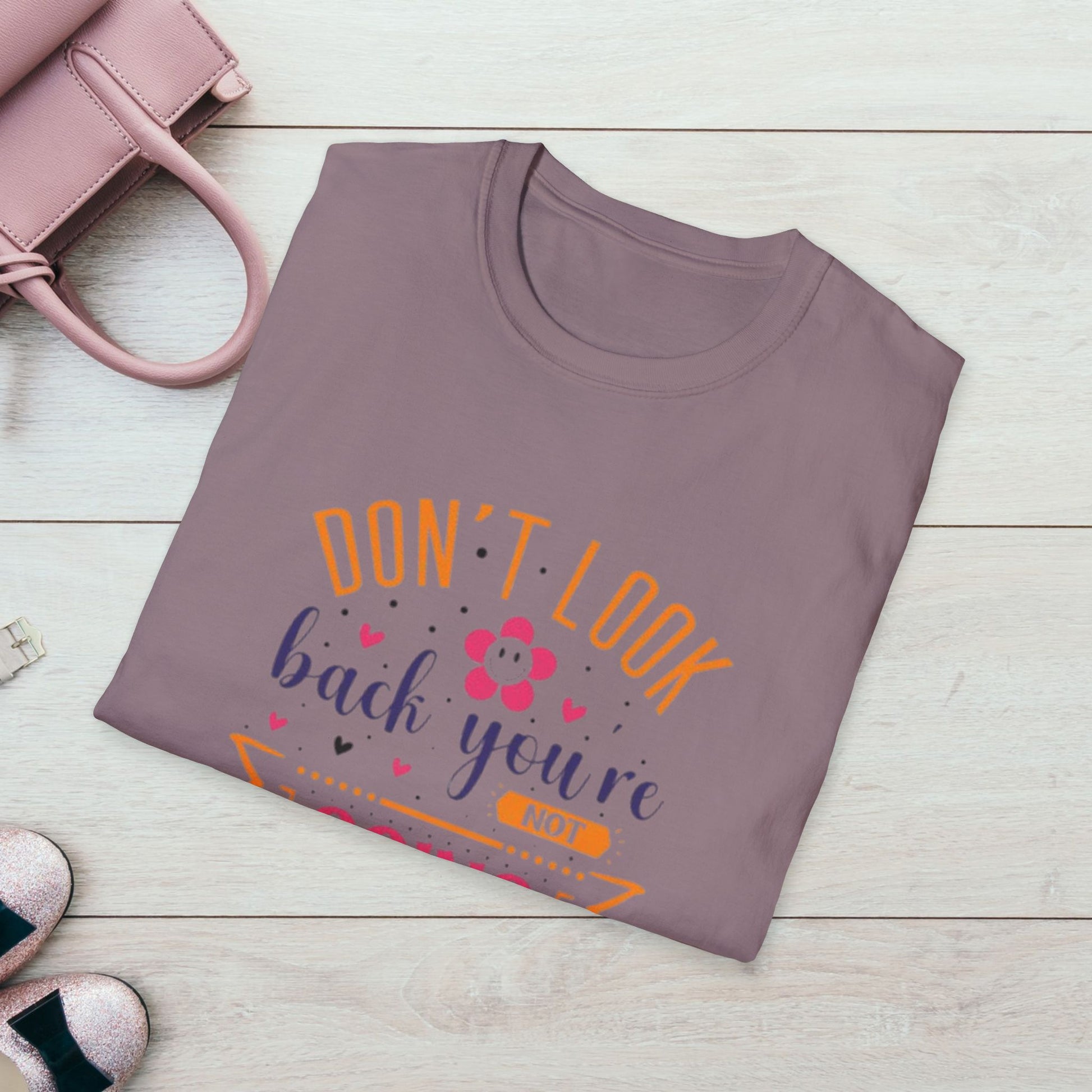 Inspirational Unisex Softstyle T-Shirt - 'Don't Look Back You're Not Going That Way' - Motivational Apparel for Everyday Wear - GULLYDESIGN