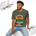 Black History Honoring the Past Inspiring the Future Urban Graphic Tee, Unisex T-Shirt - GULLYDESIGN